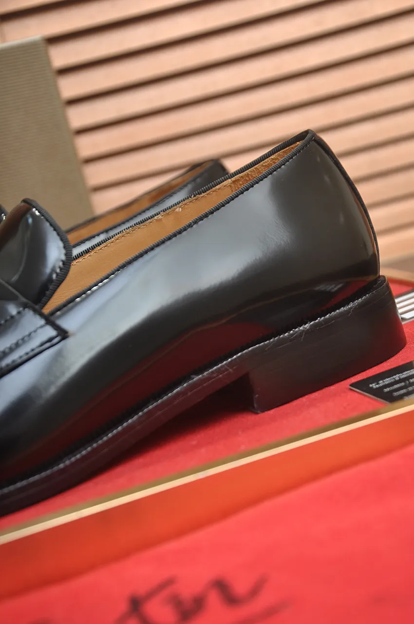 Men's shoes 💰620💶 [Chrstian Loubotin] Red-soled shoes 💋Original mold opening, the highest version on the market, purely handmade ➕Imported cowhide uppers, first-layer water-dyed cowhide lining! Original EU high-gloss outsole. 38 to 45 (45 customized)